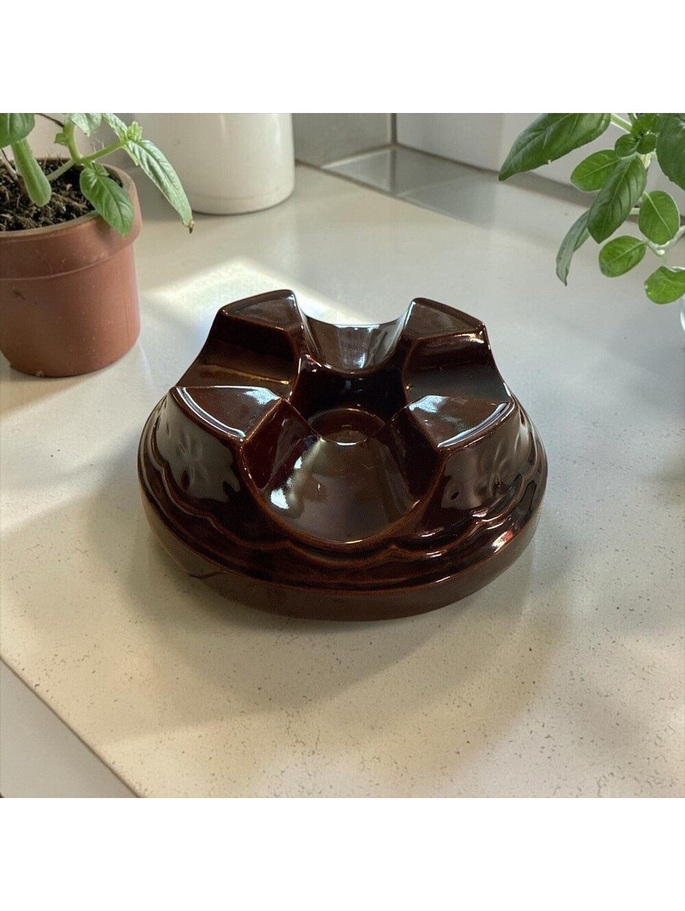 Marcrest Brown Daisy Dot Stoneware Bean Pot/Casserole Candle Warmer Stand 7"
